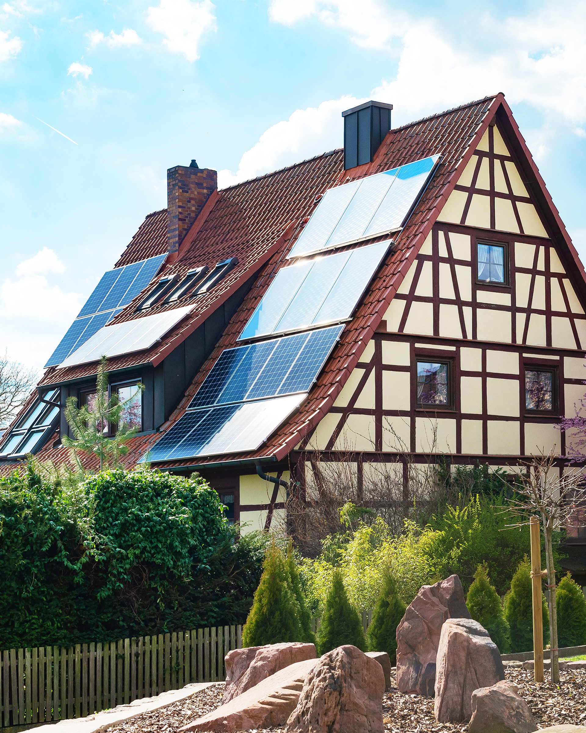 Rustikales Haus Mit Photovoltaik